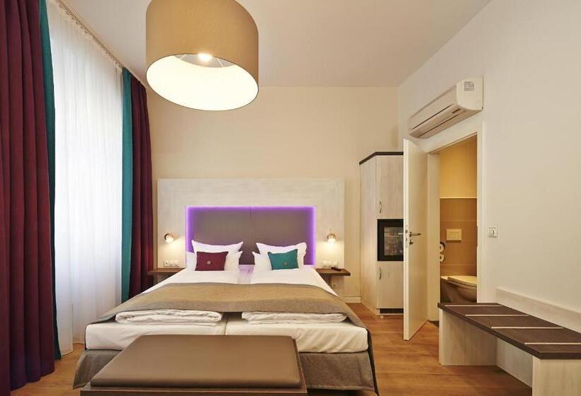 Quarto Estandar, Elch Boutique