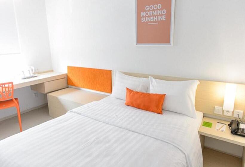 Quarto Estandar, Zuri Express Mangga Dua