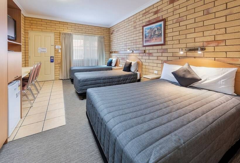 패밀리 룸, Roma Mid Town Motor Inn