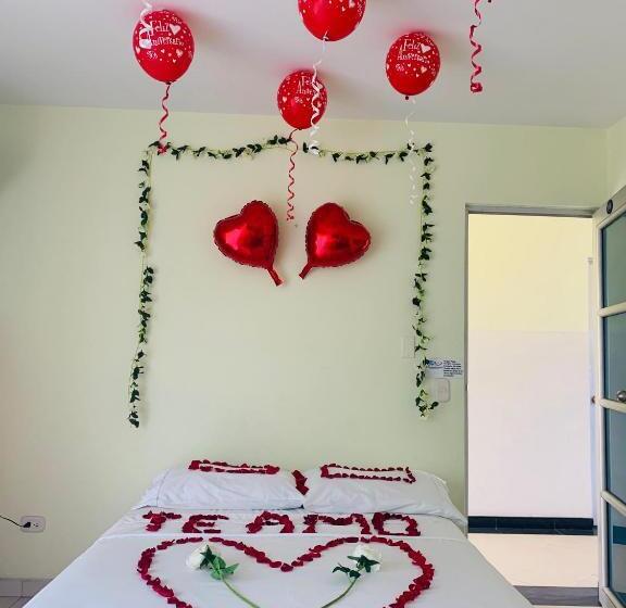 Трехместный Номер Стандарт с Балконом, Bellavista Premium Hotel Villeta
