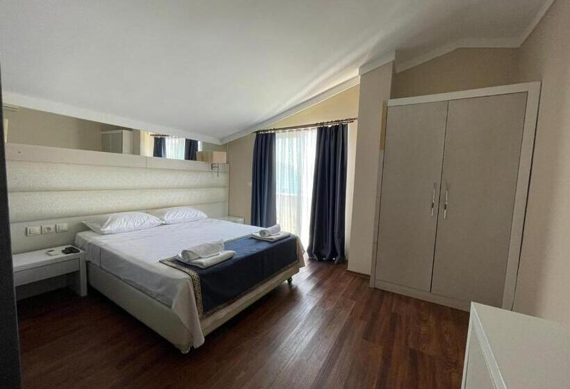 Номер Стандарт Вид на Море, Gold Butik Otel