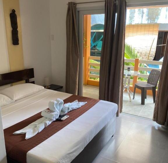 Номер Deluxe с Балконом, Papa Freds Beach Resort