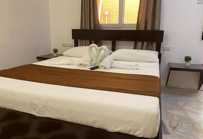 Номер Deluxe с Балконом, Papa Freds Beach Resort