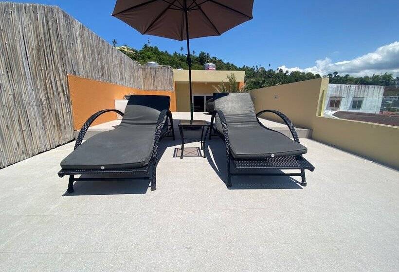 Номер Deluxe Вид на Море, Papa Freds Beach Resort
