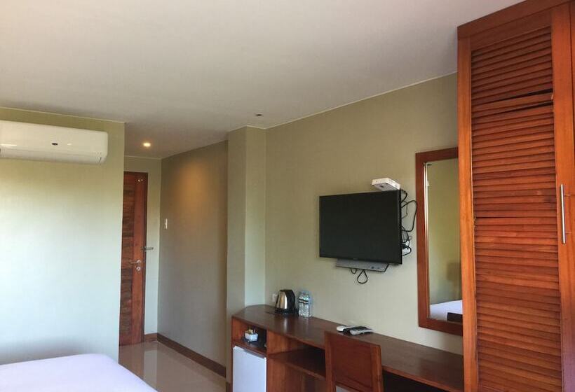 디럭스 룸, Golden Palm Resort