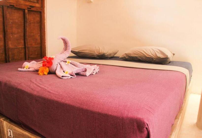 Номер Стандарт Индивидуальный Совместная Ванная, Seabreeze Hostel Bali