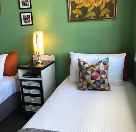Семейный Номер, Vine Valley Inn