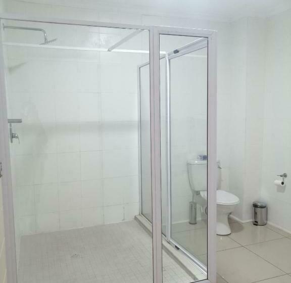 اتاق خانوادگی, Pavilion Hotel Durban