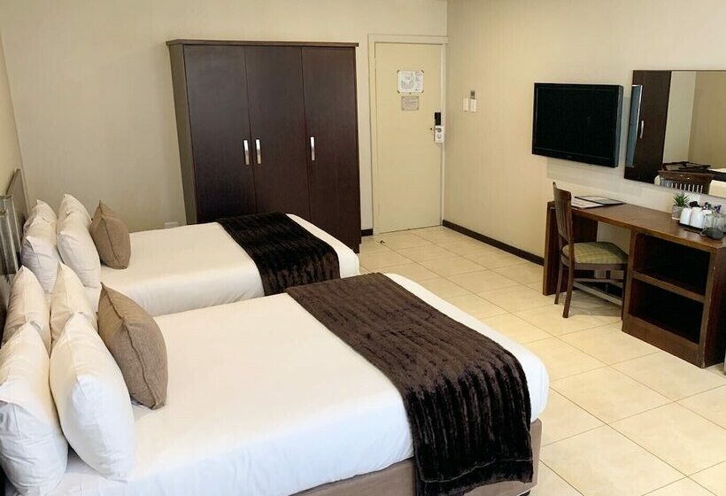 اتاق خانوادگی, Pavilion Hotel Durban