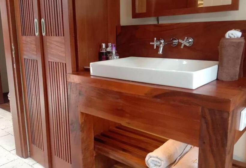 Номер Стандарт Вид на Сад, Villa Bukit Segara