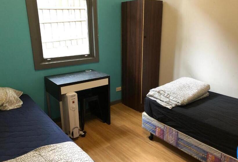 스탠다드 룸 공동 욕실, South Yarra Hostel