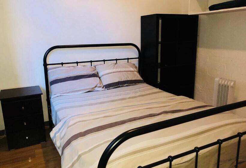 스탠다드 룸 공동 욕실, South Yarra Hostel