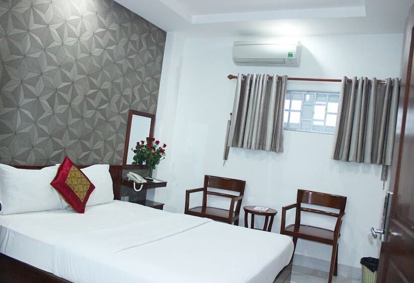 اتاق لوکس, Mi Linh