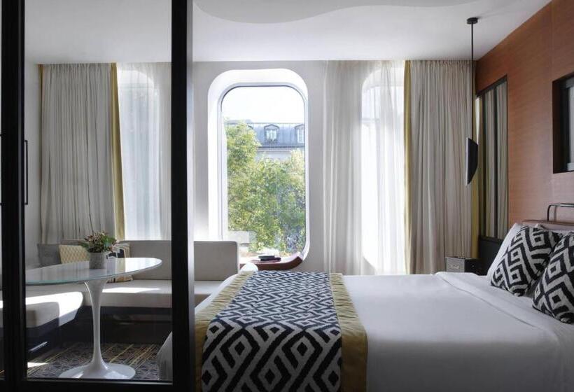 سوییت جونیور, Renaissance Paris Republique Hotel & Spa