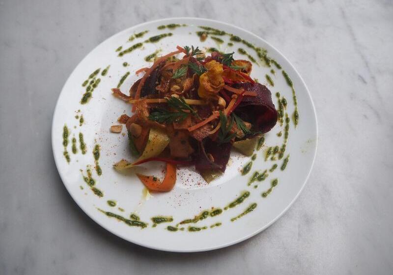 اتاق استاندارد, Renaissance Paris Republique Hotel & Spa