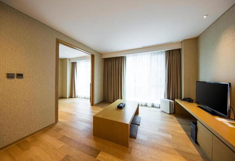 Четырехместный Номер Стандарт, Solaria Nishitetsu Hotel Busan