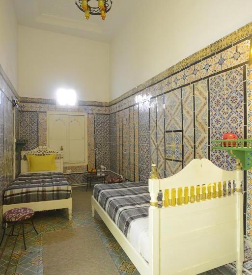 اتاق استاندارد یک نفره, Dar Ya