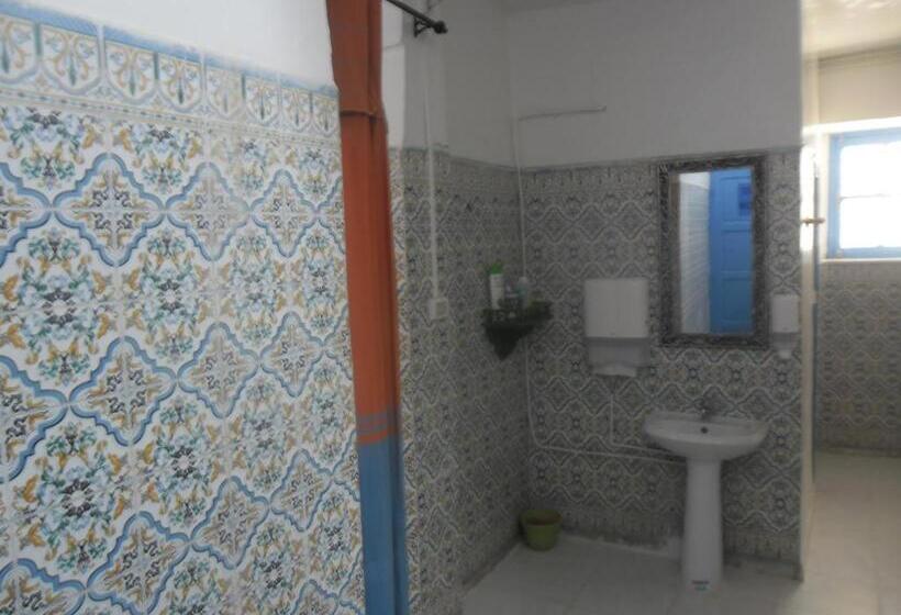 اتاق استاندارد سه نفره, Dar Ya