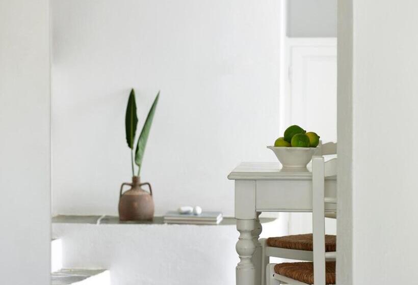 스위트, Folegandros Apartments