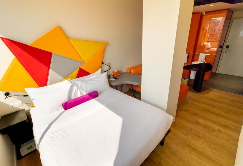 Standard Room Double Bed, Ibis Styles Singapore On Macpherson
