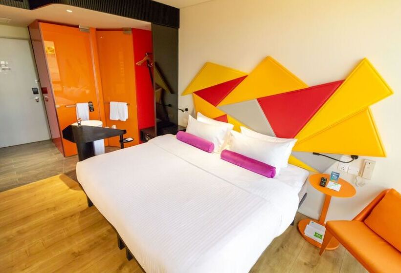 Standard Room Double Bed, Ibis Styles Singapore On Macpherson