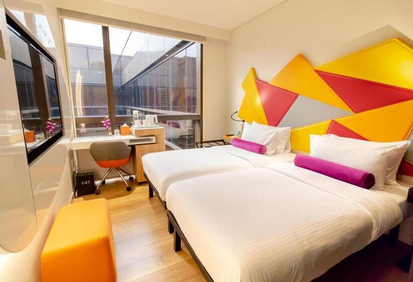 Standard Room Pool View, Ibis Styles Singapore On Macpherson