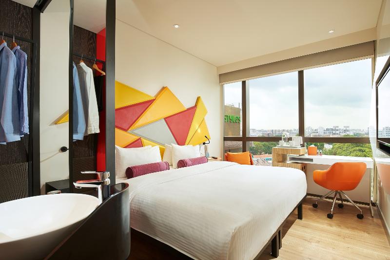 Standard Room Pool View, Ibis Styles Singapore On Macpherson