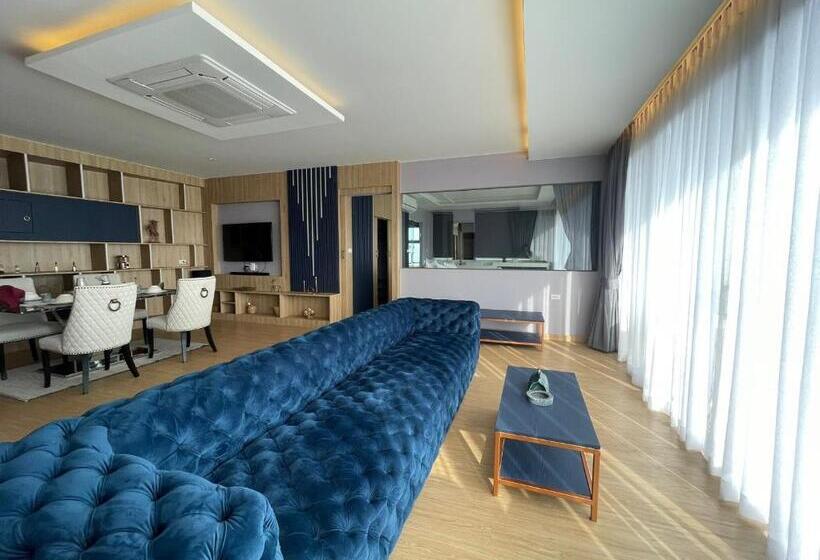 Президентский Люкс, The Blue Hotel   Sha Plus