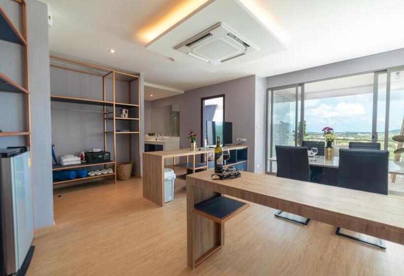 Люкс Повышенной Комфортности, The Blue Hotel   Sha Plus