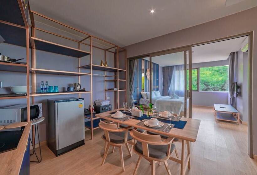 Люкс Повышенной Комфортности, The Blue Hotel   Sha Plus