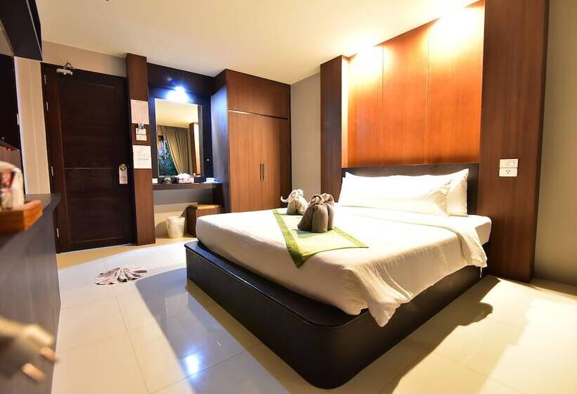 Номер Deluxe с Балконом, The Breeze Lipe Resort