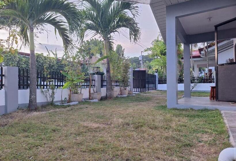 침실 2개 주택, Garden Village Resort