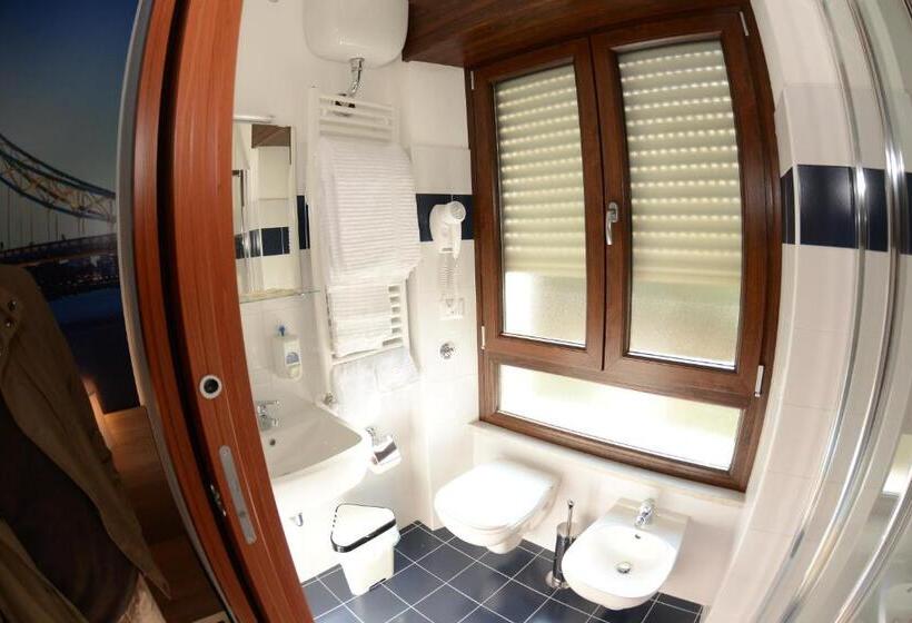 اتاق استاندارد سه نفره, B&b Europa