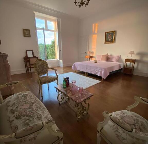 Номер Deluxe, Chambres D Hôtes Au Château De Puycharnaud