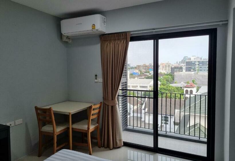 Quarto Estandar com Sacada, Tiara Place