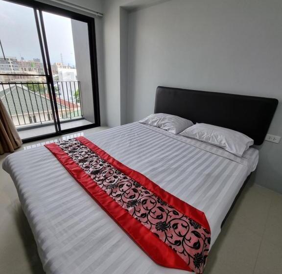 Quarto Estandar com Sacada, Tiara Place