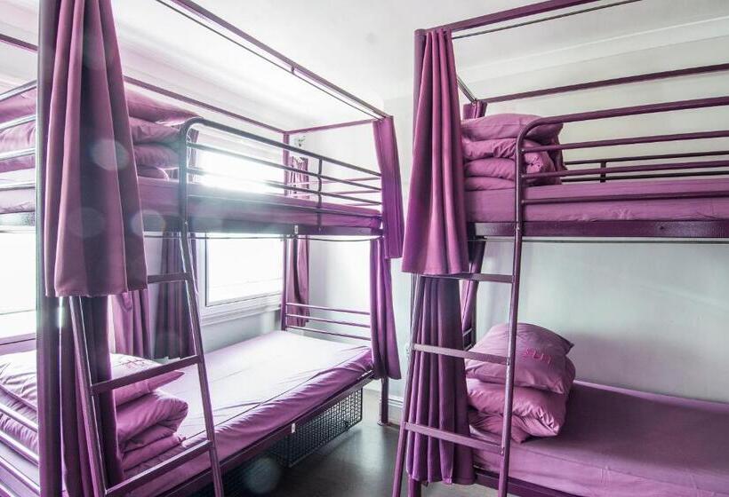 מיטה בחדר מעונות עם מקלחת משותפת, Safestay London Elephant & Castle