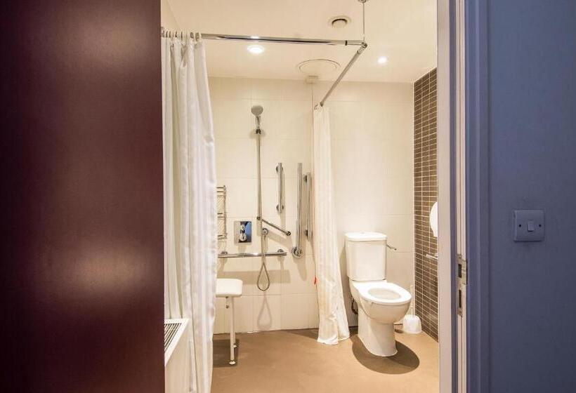 חדר סטנדרט לשלושה, Safestay London Elephant & Castle