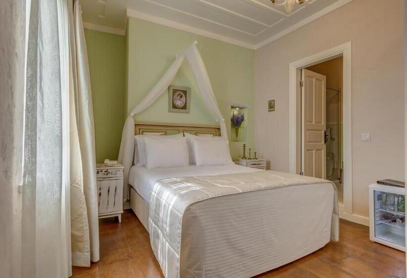اتاق خانوادگی, Erendira Hotel   Special Class