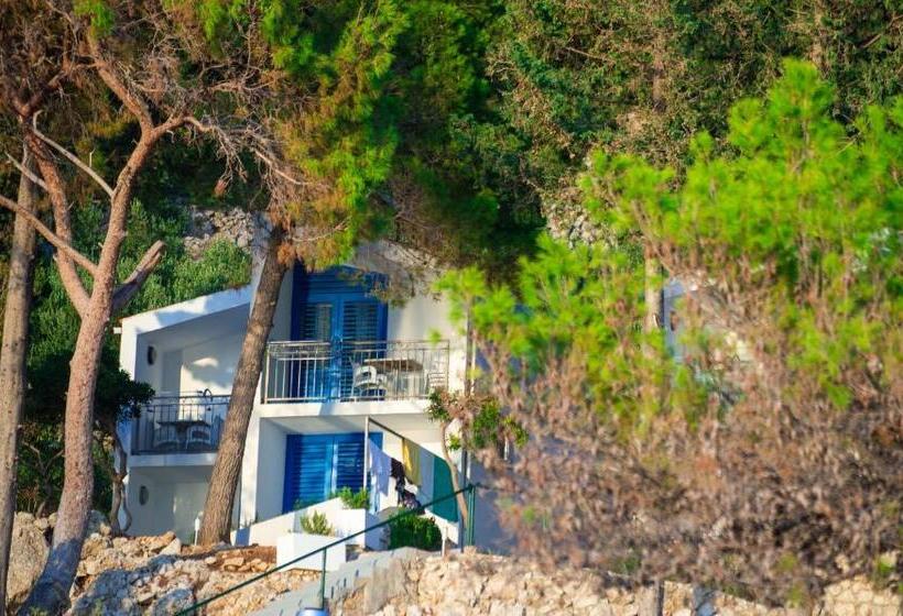 带海景标准四人间, Beach