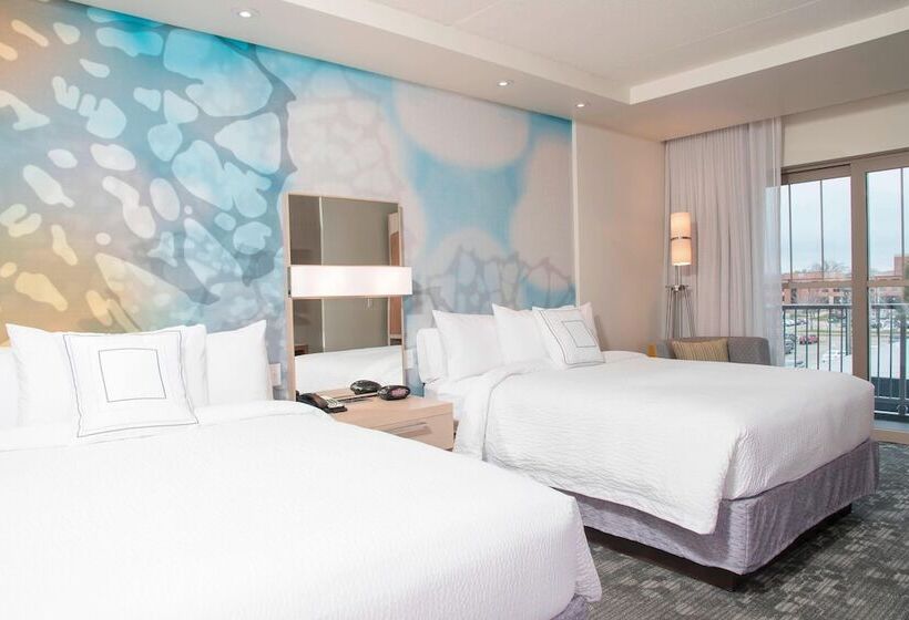 Номер Стандарт с Балконом, Courtyard By Marriott Holland Downtown