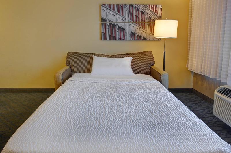 스탠다드 스튜디오 킹침대, Towneplace Suites By Marriott Alexandria