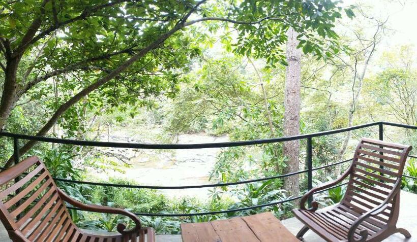Номер Superior Кровать Кинг, The Wild  Cottage By The River