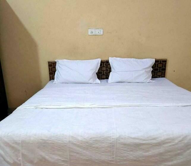 اتاق کلاسیک سه تخته, 81157g Amy Inn