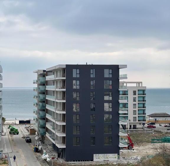 آپارتمان 1 خوابه با چشم‌انداز دریا, Almar Luxury Residence   Renting Apartments & Free Pool