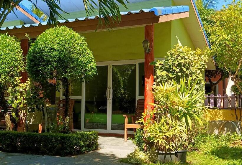 디럭스 룸, Lucky Bungalows Koh Mook