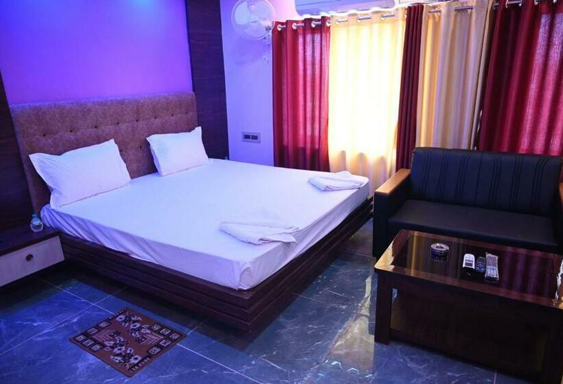 Номер Deluxe, Tulusi Inn