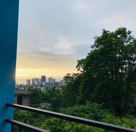 اتاق استاندارد با بالکن, Emma S Guest House