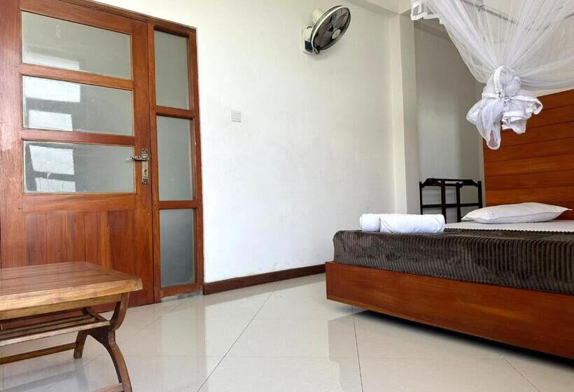 اتاق لوکس, White Block Hotel & Resturant