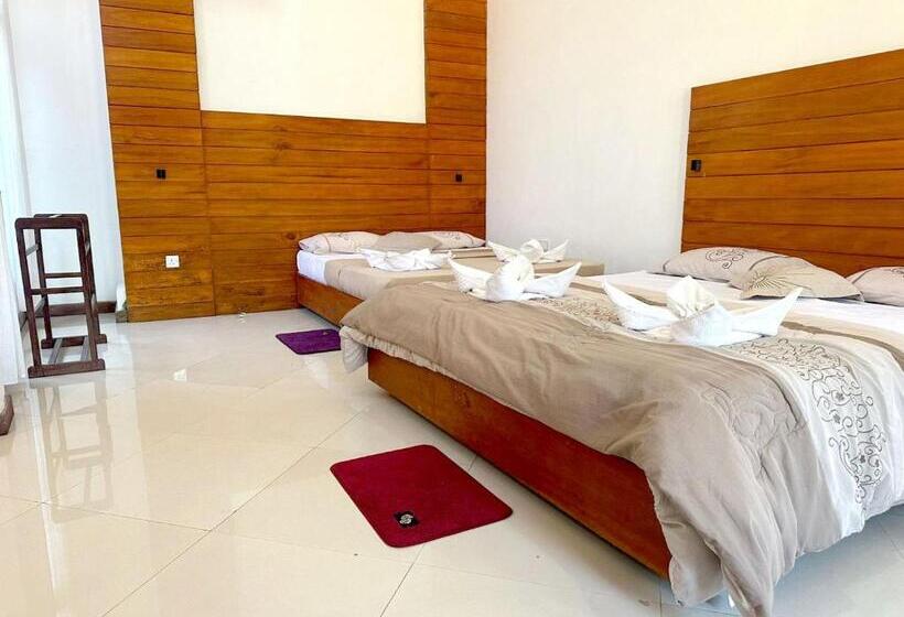 اتاق لوکس خانوادگی, White Block Hotel & Resturant